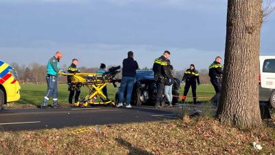 auto-greppel-ambulance-politie