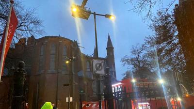 hoogwerker-Vondelkerk-brand-blussen-Defensie