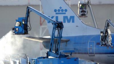 sneeuw-vliegtuig-klm-de-icing