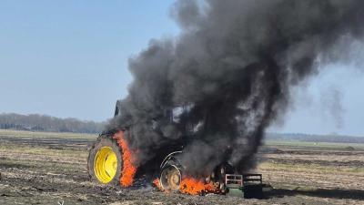 brand-tractor-akker