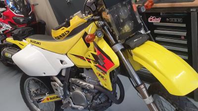 Suzuki drz-400