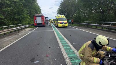 aanrijding-N34-schade-brandweerman