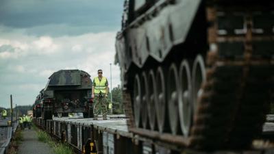 rupsvoertuig-spoor-verplaatsing-oefening-Defensie