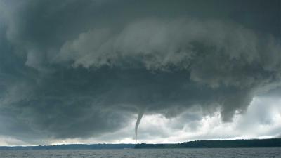 tornado-hoos-water