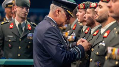 onderscheiding-militairen-Eichelsheim