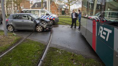 Foto van aanrijding tram - auto | Flashphoto | www.flashphoto.nl