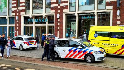 Verdachte wordt overgebracht naar bureau 