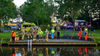 Hulpdiensten zoeken naar drenkeling