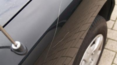 Meer dan 50 auto’s bekrast in Schagen