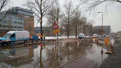 Waterleiding gesprongen in Amsterdam