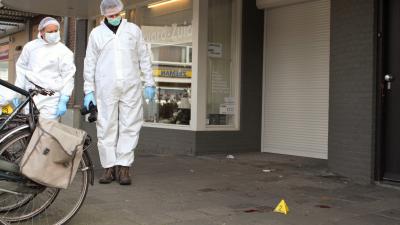 Politie vindt bebloed mes en start onderzoek