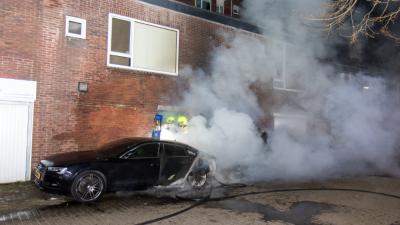 Meerder auto's in vlammen opgegaan