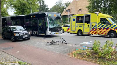 Zwaar beschadigde bus