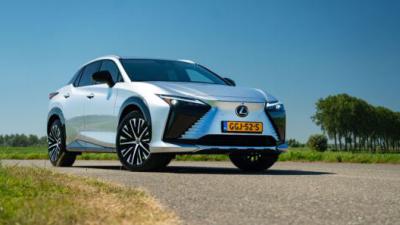 Lexus viert zijn 35-jarig bestaan in Nederland