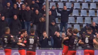 Elftal Excelsior loopt boos van veld 'Zwarte Piet-liedjes'