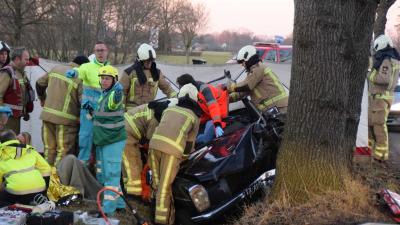 Twee gewonden bij ongeval met oldtimer in Koekange