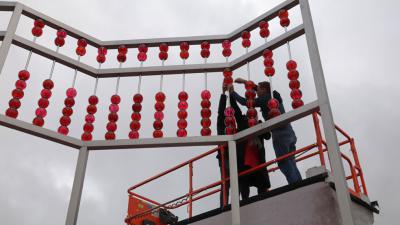 Aidsmonument onthuld in Amsterdam