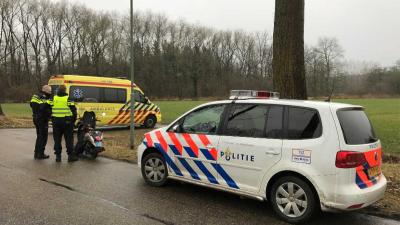 Verkeersongeval met bromfiets Bestseweg Liempde