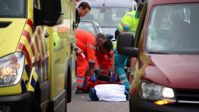 Traumahelikopter voor zwaargewonde fietsster Rotterdam