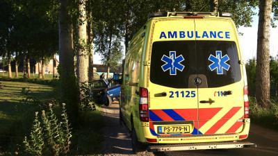 ambulance-auto-boom