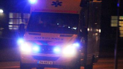 ambulance, donker, zwaailicht