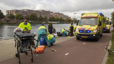 Fietser en scooterrijders gewond na aanrijding Rotterdam