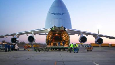 Een Antonov-vrachtvliegtuig