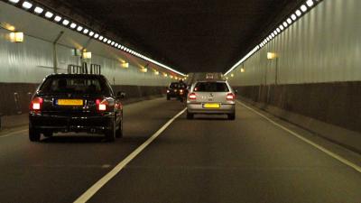 Dronken Belg (60) rijdt spook in Westerscheldetunnel