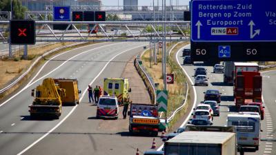 Aanrijding voor de Beneluxtunnel