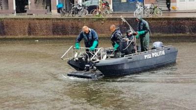 Zoektocht naar vuurwapens in Kostverlorenvaart dodelijk schietincident