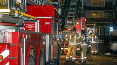 Grote uitslaande brand in Rotterdamse woning 