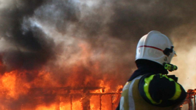 Grote brand bij garagebedrijf in Vlissingen
