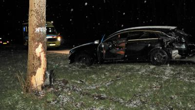 Beschadigde auto na aanrijding