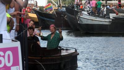 Druk in Amsterdam voor Canal Parade