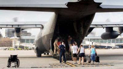 Koning Willem-Alexander bezoekt getroffen Sint Maarten