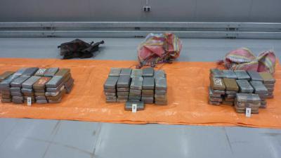 Douane vindt 155 kilo cocaïne tussen bananen