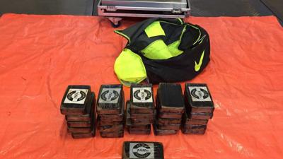 Tassen met in totaal 92 kg cocaïne aangetroffen op de Maasvlakte