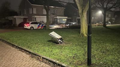 elektriciteitskast-politieauto