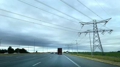 elektriciteitsmast-snelweg