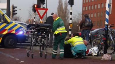 Fietsster gewond aan been na val 