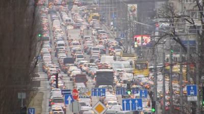 Lange files in Kiev na inval Rusland