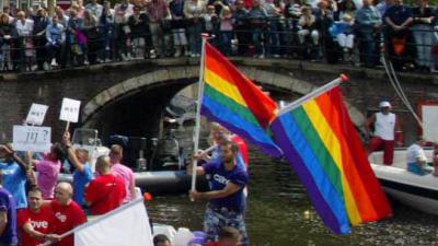 hepatitis B vaccinaties tijdens Gay Pride
