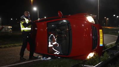 gekanteld-auto-afrit