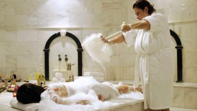 Vrouw jaagt overvaller hammam uit