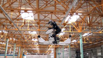 Verplaatsen we ons straks allemaal met deze Russische Hoverbike?