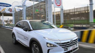 Hyundai presenteert ’s werelds eerste zelfrijdende waterstofauto