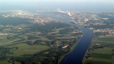 Minister tekent overeenkomst grotere Zeesluis IJmuiden