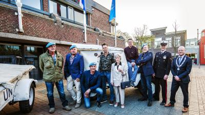 Burgemeester Ronde Venen reikt Draaginsigne Nobelprijs uit aan Rondeveense VN-veteranen