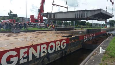 Brug Oostersluit er uit getild