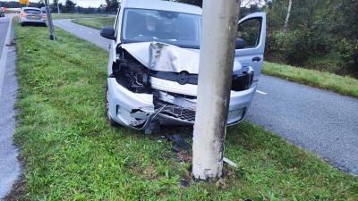 Zwaar beschadigde auto